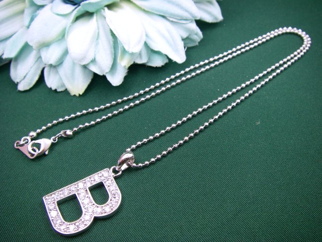 �C�j�V�����@�y���_���g