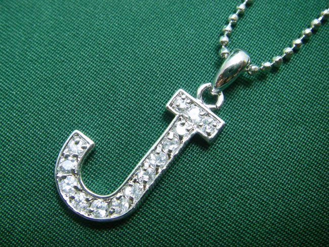 �C�j�V�����@�y���_���g�@�L���[�r�b�N�W���R�j�A�E�A�N�Z�T���[