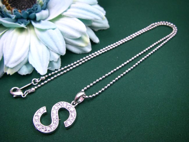 �C�j�V�����@�y���_���g�@�L���[�r�b�N�W���R�j�A�E�A�N�Z�T���[