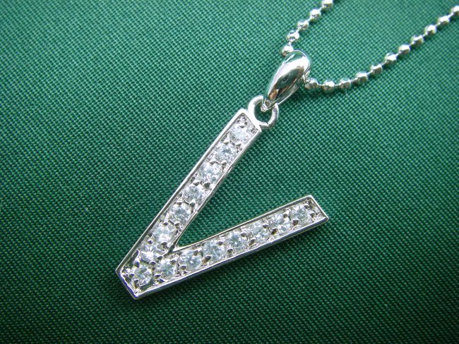 �C�j�V�����@�y���_���g�@�L���[�r�b�N�W���R�j�A�E�A�N�Z�T���[