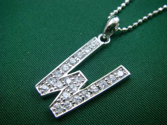 �C�j�V�����@�y���_���g�@�L���[�r�b�N�W���R�j�A�E�A�N�Z�T���[