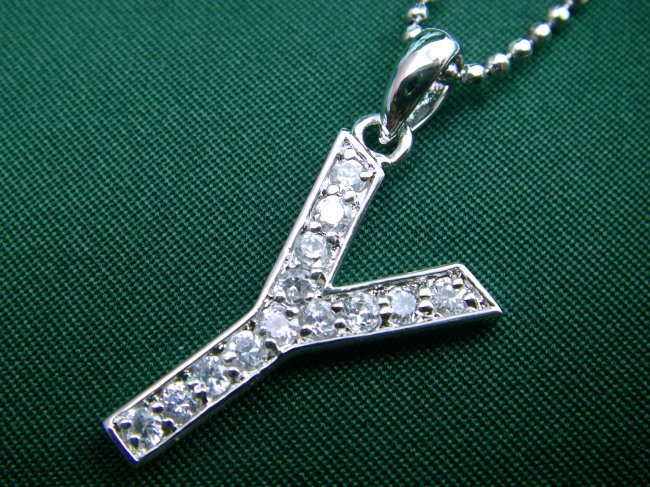 �C�j�V�����@�y���_���g�@�L���[�r�b�N�W���R�j�A�E�A�N�Z�T���[