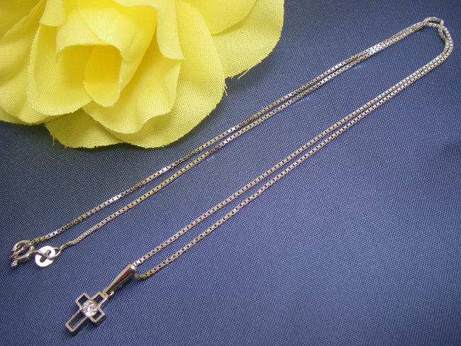 �L���[�r�b�N�W���R�j�A�̃y���_���g�@�N���X�i�\���ˁj���`�[�t