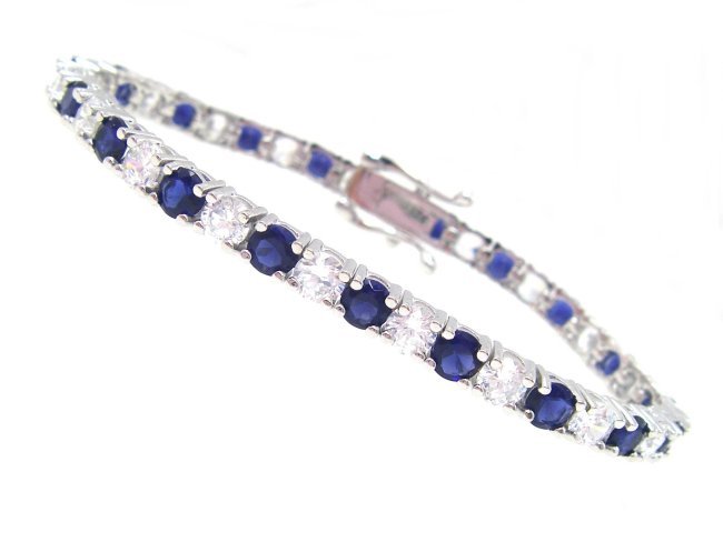 �L���[�r�b�N�W���R�j�A�ƃT�t�@�C���̃e�j�X�u���X���b�g�@CZ�A�N�Z�T���[