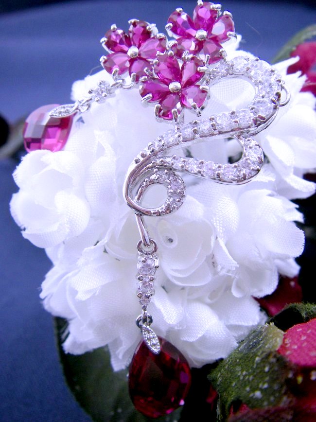 ���r�[�@�y���_���g�l�b�N���X