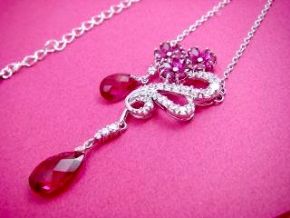 cz�A�N�Z�T���[�@���r�[�̃y���_���g�E�l�b�N���X