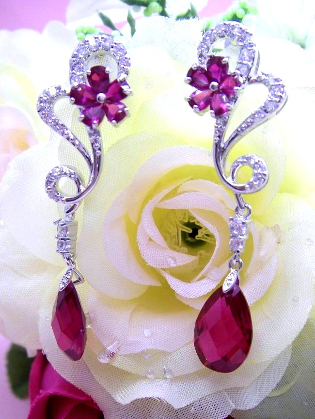 cz�A�N�Z�T���[�@���r�[�̃s�A�X