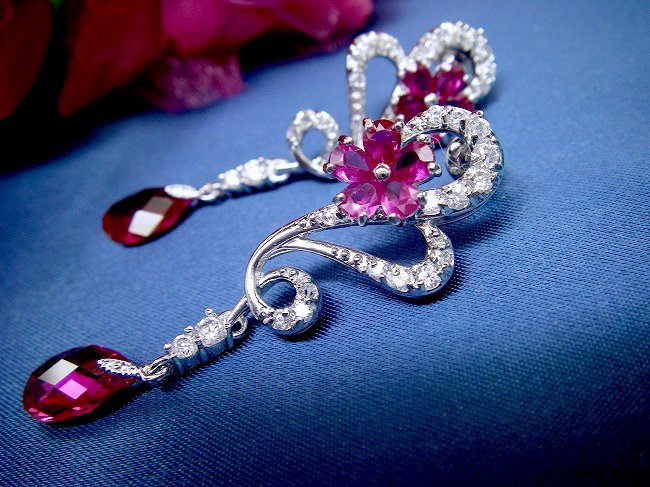 cz�A�N�Z�T���[�@���r�[�̃s�A�X