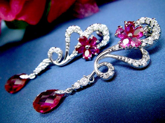 cz�A�N�Z�T���[�@���r�[�̃s�A�X