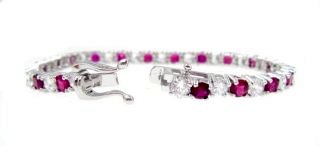 �L���[�r�b�N�W���R�j�A�ƃ��r�[�̃e�j�X�u���X���b�g