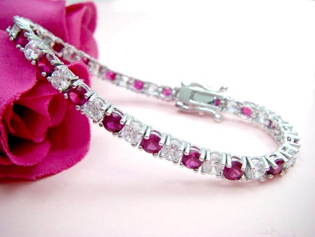キュービックジルコニアとルビーのテニスブレスレット