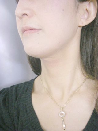 �h�C�c���E�L���[�r�b�N�W���R�j�A�̌��i�L�[�j�̃y���_���g