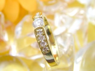 �L���[�r�b�N�W���R�j�A�̃����O�@�S�[���h