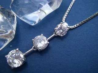 CZ�@�L���[�r�b�N�W���R�j�A�@�y���_���g�@�O�A�@�g�����W�[