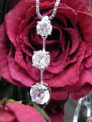 CZ�@�L���[�r�b�N�W���R�j�A�@�y���_���g�@�O�A�@�g�����W�[