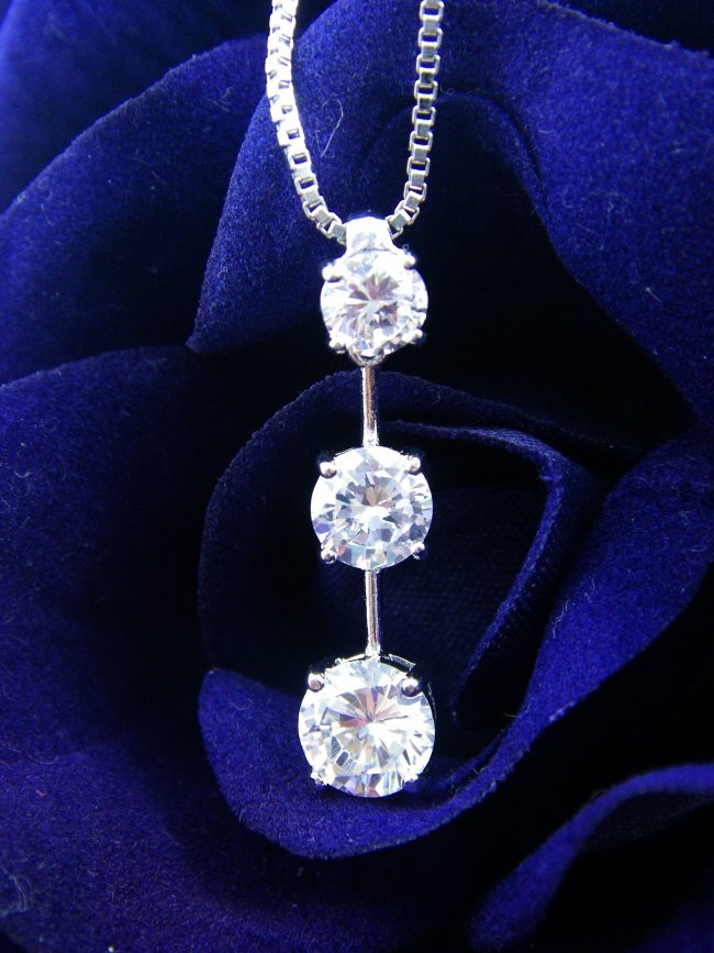 CZ�@�L���[�r�b�N�W���R�j�A�@�y���_���g�@�O�A�@�g�����W�[