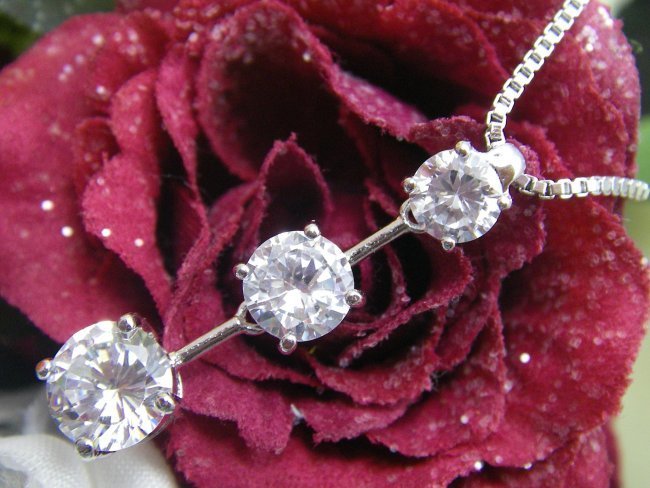 CZ�@�L���[�r�b�N�W���R�j�A�@�y���_���g�@�O�A�@�g�����W�[