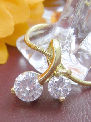 �L���[�r�b�N�W���R�j�A�̃y���_���g�E�A�N�Z�T���[