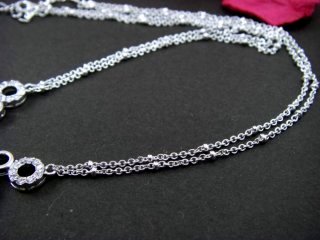 �L���[�r�b�N�W���R�j�A�̃l�b�N���X�@�T�[�N��