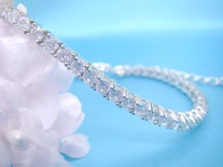 �e�j�X�u���X���b�g�@�e�j�X�A���N���b�g