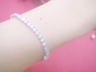 �e�j�X�u���X���b�g�@�e�j�X�A���N���b�g