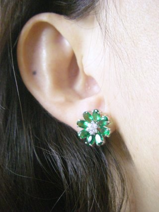 �L���[�r�b�N�W���R�j�A�E�A�N�Z�T���[�@�_���A�E�s�A�X