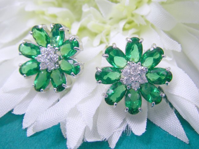 �L���[�r�b�N�W���R�j�A�E�A�N�Z�T���[�@�_���A�E�s�A�X