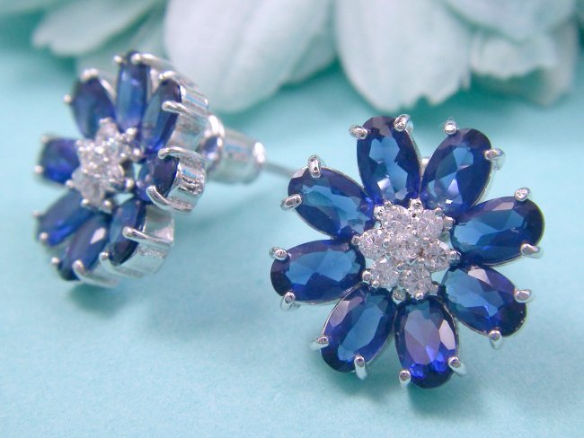 �L���[�r�b�N�W���R�j�A�E�A�N�Z�T���[�@�_���A�E�s�A�X