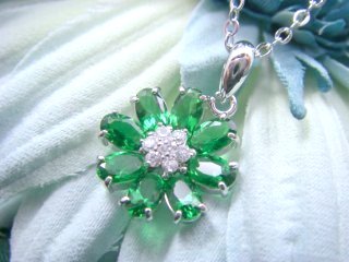 �L���[�r�b�N�W���R�j�A�E�A�N�Z�T���[�@�_���A�E�y���_���g