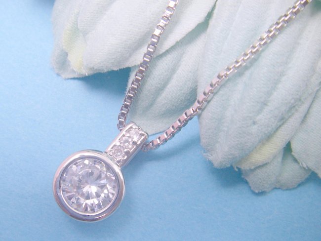 �L���[�r�b�N�W���R�j�A�̃y���_���g