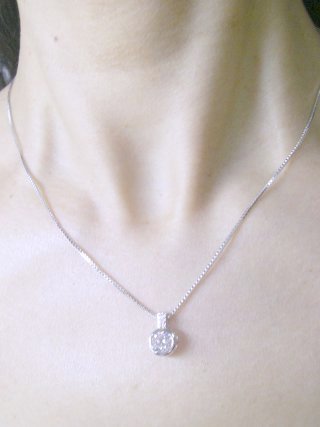 �L���[�r�b�N�W���R�j�A�̃y���_���g