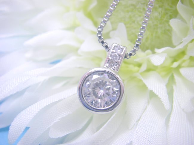 �L���[�r�b�N�W���R�j�A�̃y���_���g