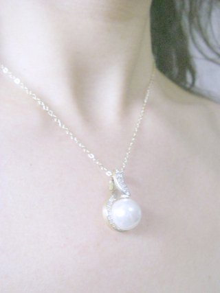 マジョルカパールとCZのゴールドのペンダント