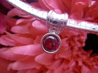 CZ�@�L���[�r�b�N�W���R�j�A�̃I���K�E�l�b�N���X