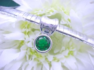 CZ�@�L���[�r�b�N�W���R�j�A�̃I���K�E�l�b�N���X