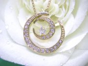 CZ�@�L���[�r�b�N�W���R�j�A�̃y���_���g�@�����`�[�t