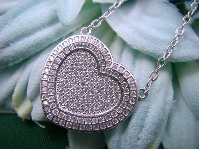 �n�[�g�@�}�C�N���p���F�Z�b�e�B���O�@�y���_���g�E�l�b�N���X