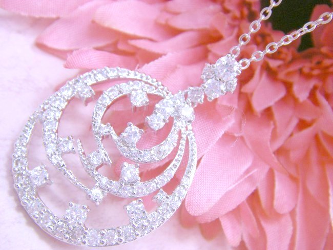 �L���[�r�b�N�W���R�j�A�E�A�N�Z�T���[�@�y���_���g