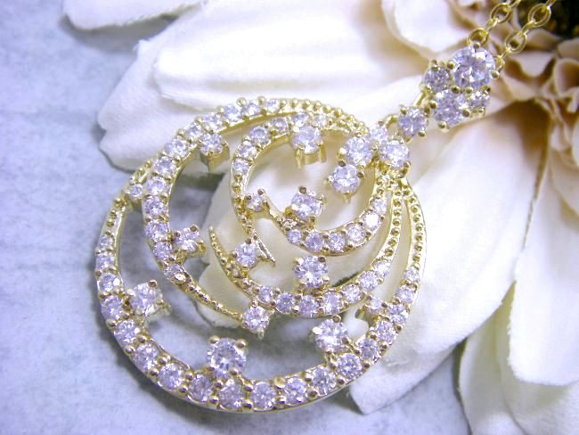 �L���[�r�b�N�W���R�j�A�E�A�N�Z�T���[�@�y���_���g