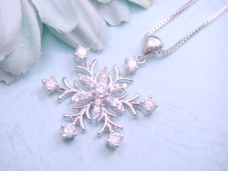 ��̌����E�y���_���g