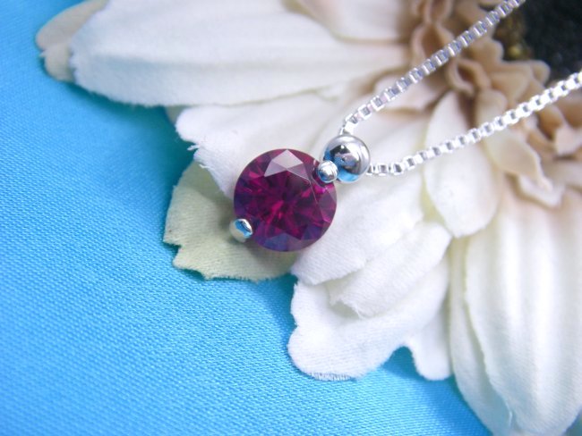 ���r�[�i�����΁j�L���[�r�b�N�W���R�j�A�̃y���_���g