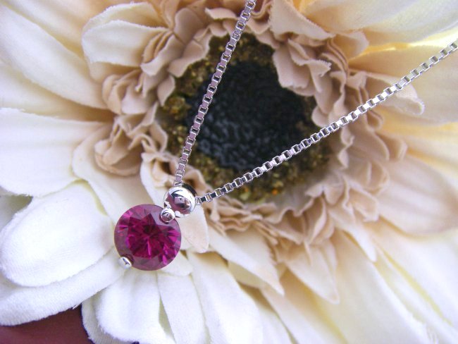 ���r�[�i�����΁j�L���[�r�b�N�W���R�j�A�̃y���_���g