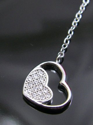 �}�C�N���p���F�Z�b�e�B���O�@�y���_���g�E�l�b�N���X�@�n�[�g���`�[�t