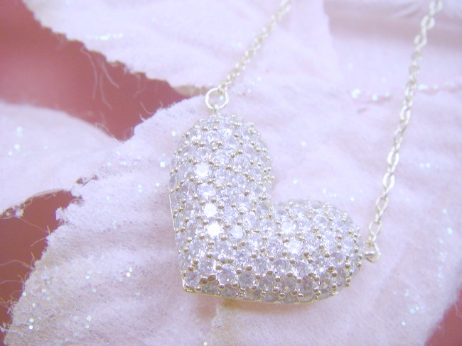 �n�[�g�E�p���F�@�y���_���g�E�l�b�N���X�@�L���[�r�b�N�W���R�j�A�E�A�N�Z�T���[ �S�[���h