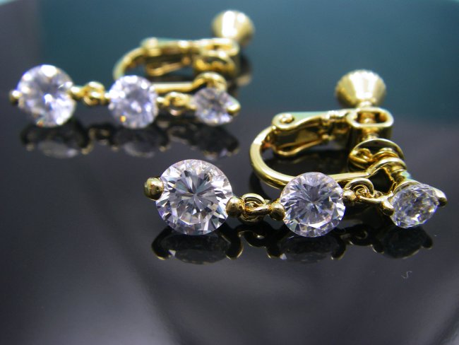 CZ�@�L���[�r�b�N�W���R�j�A�@�C�������O�@�O�A�@�g���I�W�[