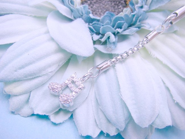 �L���[�r�b�N�W���R�j�A�̌g�уX�g���b�v�@����