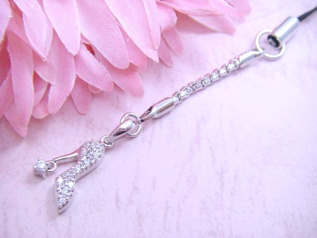 �L���[�r�b�N�W���R�j�A�̌g�уX�g���b�v�@�n�C�q�[��