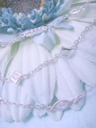 �L���[�r�b�N�W���R�j�A�̃l�b�N���X