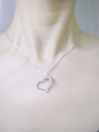 �L���[�r�b�N�W���R�j�A�@�n�[�g�@�y���_���g