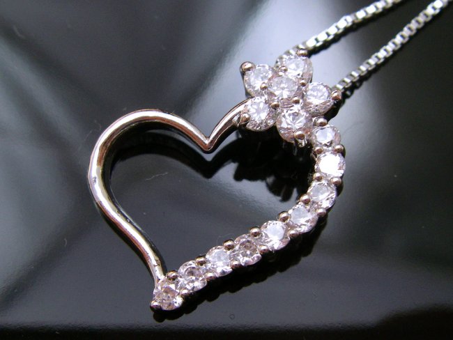 �L���[�r�b�N�W���R�j�A�@�n�[�g�@�y���_���g